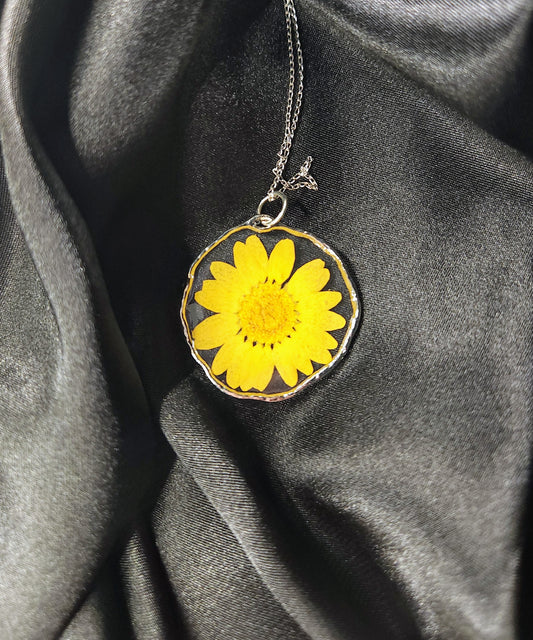 Daisy Necklace